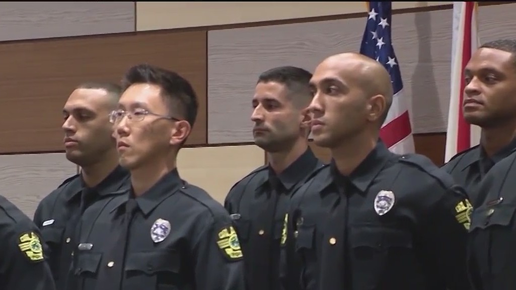 Orlando Police Dept. recruits new officers